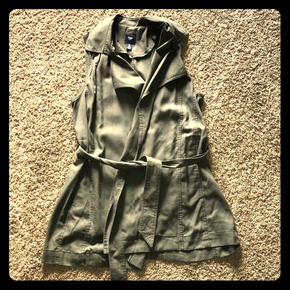 Gap vest